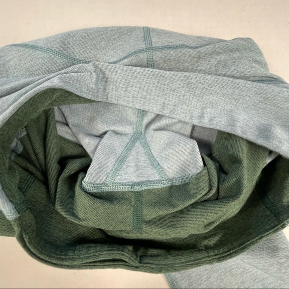 Bundle Outdoor Voices 7/8 Two-Tone Leggings - Picture 4 of 9